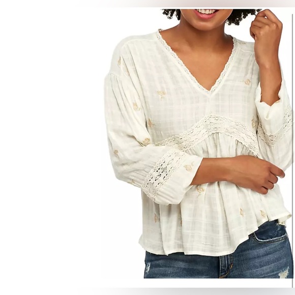 Coco + Jamieson Tops - Coco + Jamieson blouse size small (140)